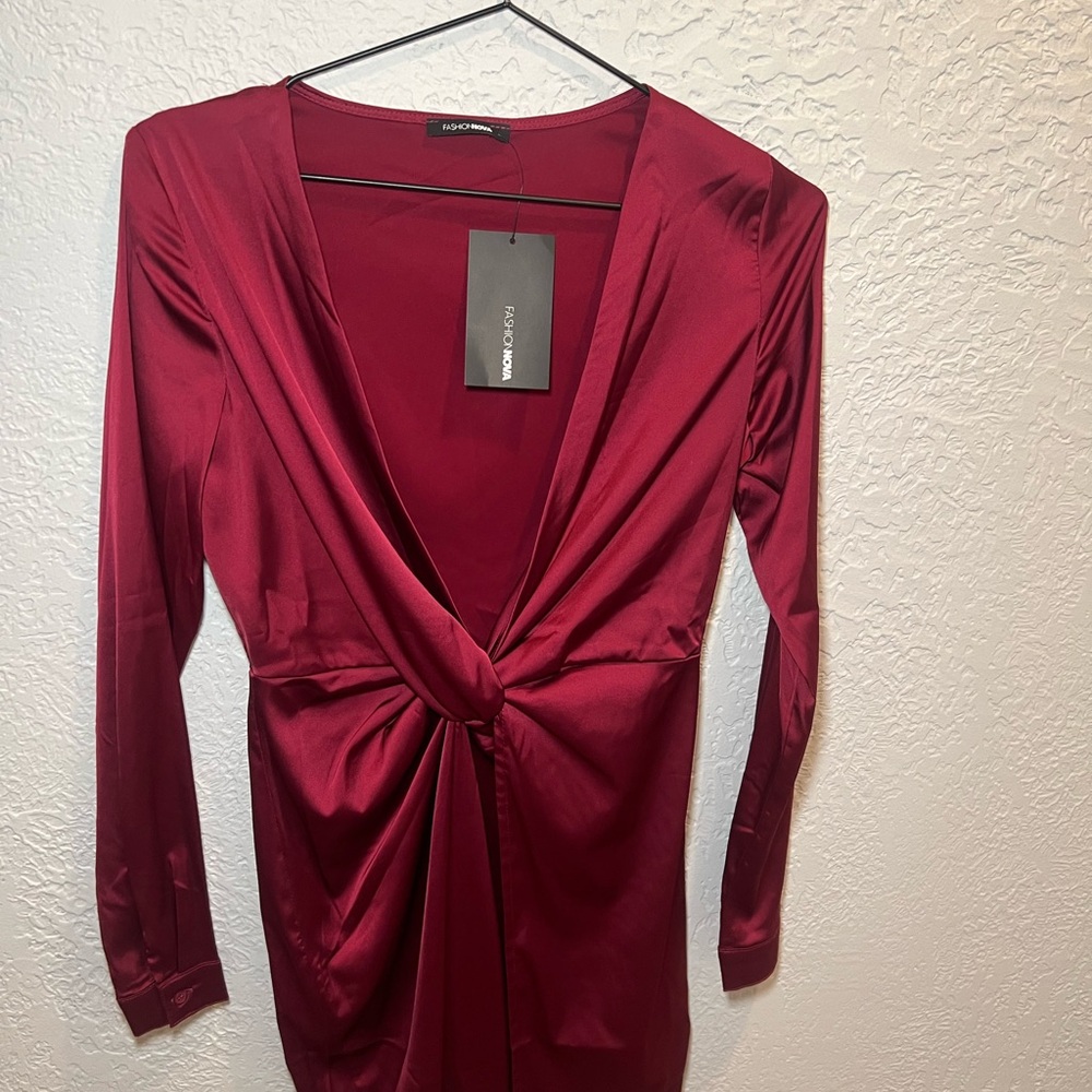 Fashion Nova Burgundy/Red Wine Twist Front Dress